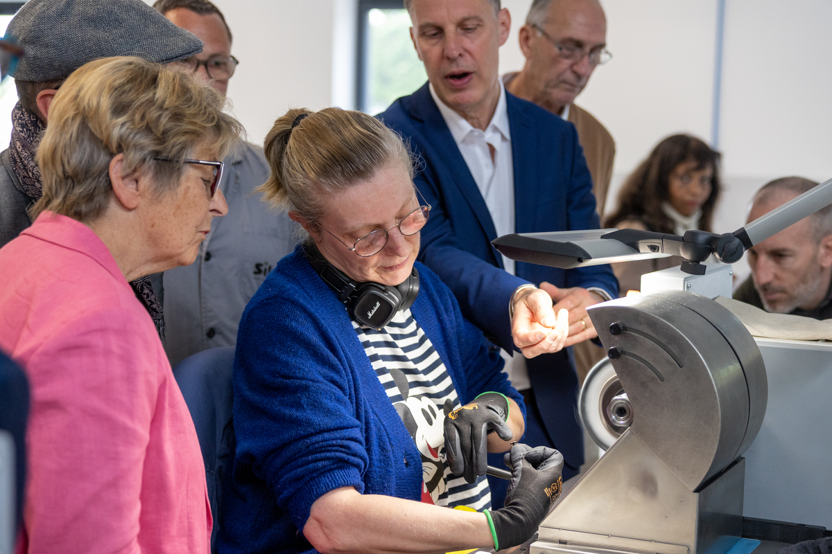 Visite sur le terrain de Marie-Guite Dufay, présidente de la Région Bourgogne-Franche-Comté, mardi 23 mai 2023 - Photo Xavier Ducordeaux