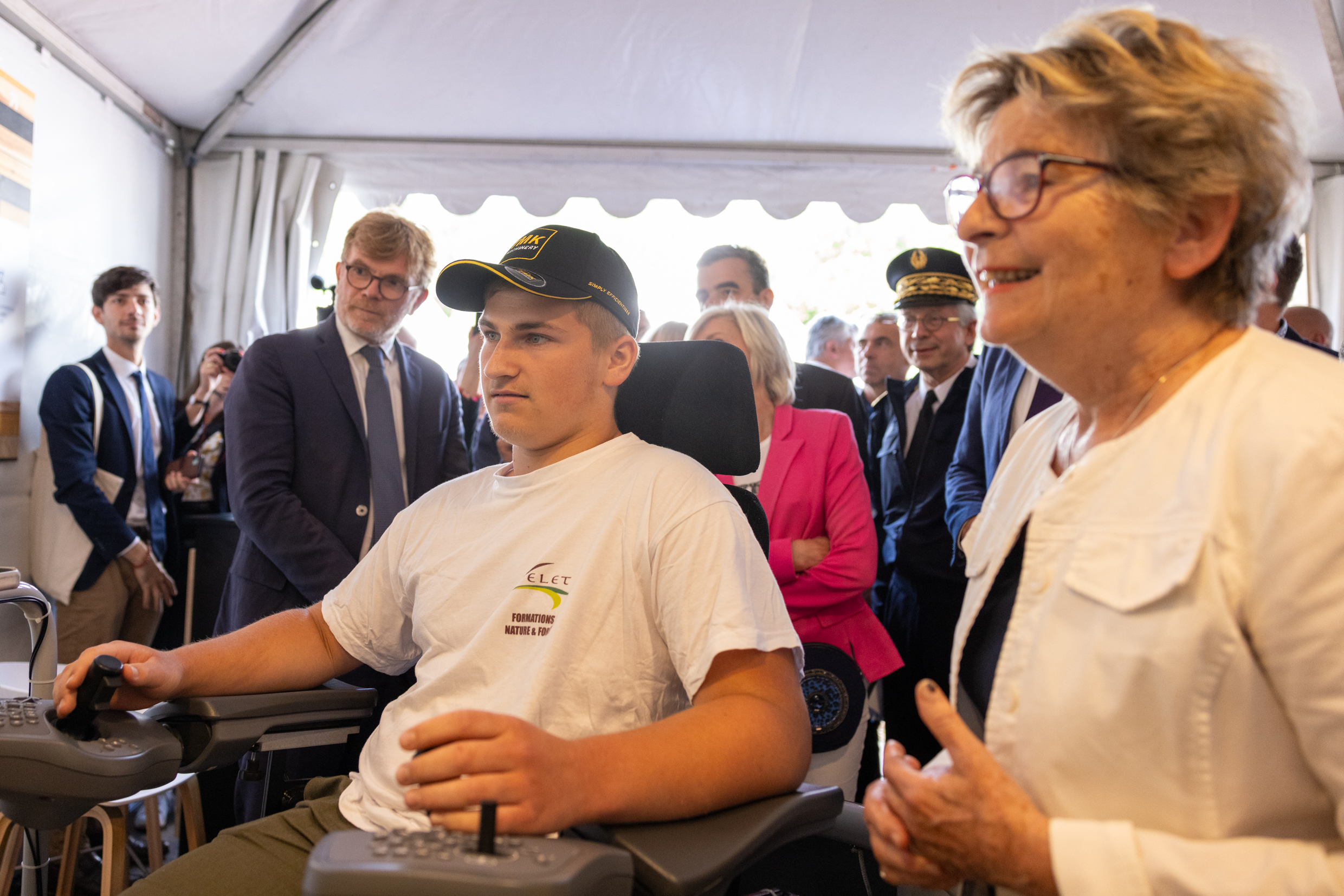 Sur le stand de la Région Bourgogne-Franche-Comté, un simulateur de conduite d’engin forestier ; une animation proposée par les élèves du CFPPA de la nature et de la forêt du Velet (71). Photo : Xavier Ducordeaux.