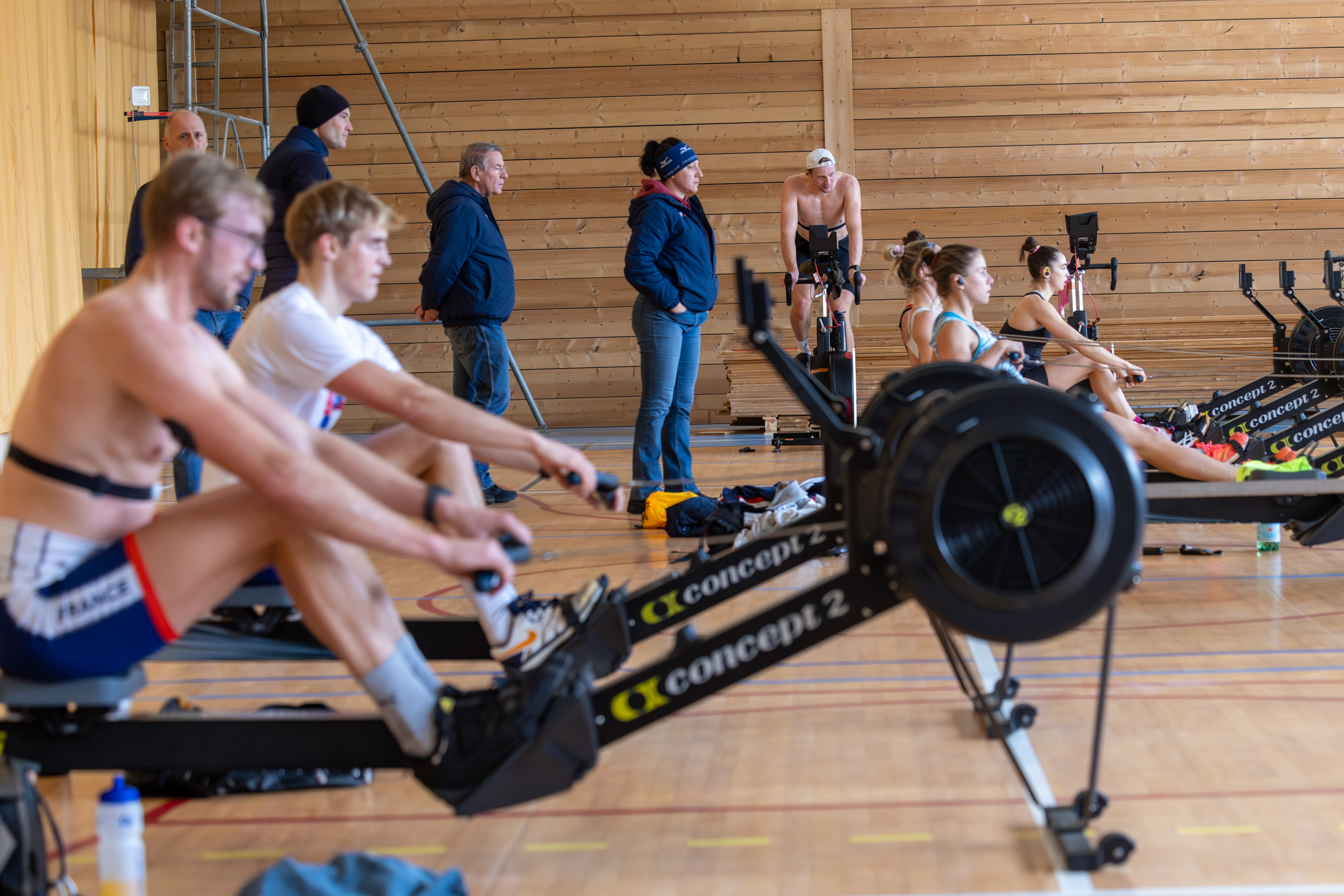 Les 18 athlètes de l’équipe de France d’aviron ont ramé sur ergomètres à Prémanon du 15 au 27 janvier dernier. Photo : Xavier Ducordeaux.