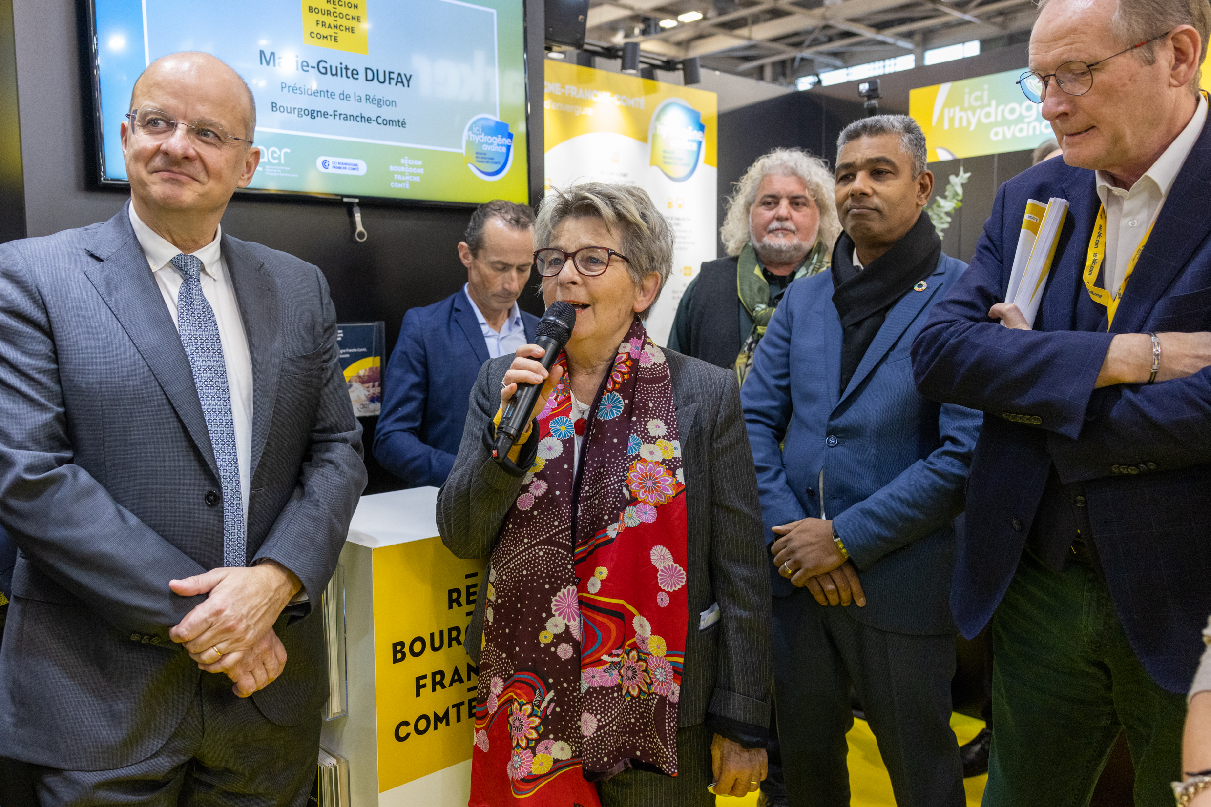 Marie-Guite Dufay a inauguré le pavillon de la Région Bourgogne-Franche-Comté au salon Hyvolution, ce mardi 30 janvier 2024. Photo : Xavier Ducordeaux