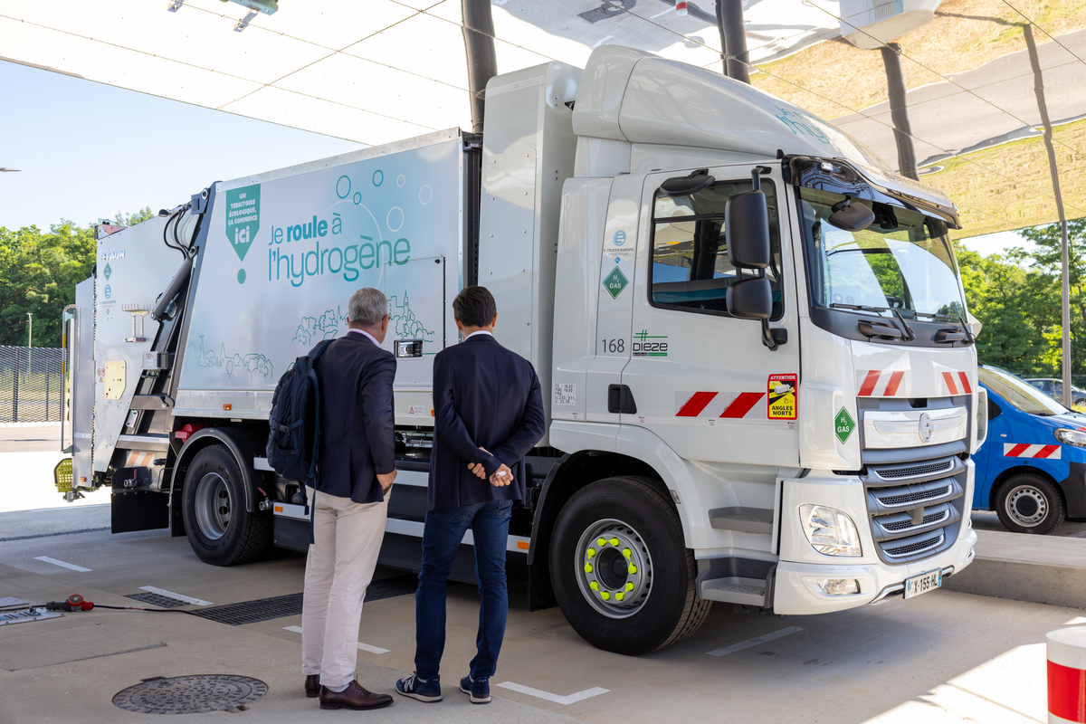 Pour transformer sa flotte de bennes à ordures ménagères et de bus, la métropole dijonnaise va devoir débourser la somme de 70 millions d’euros. Photo Xavier Ducordeaux