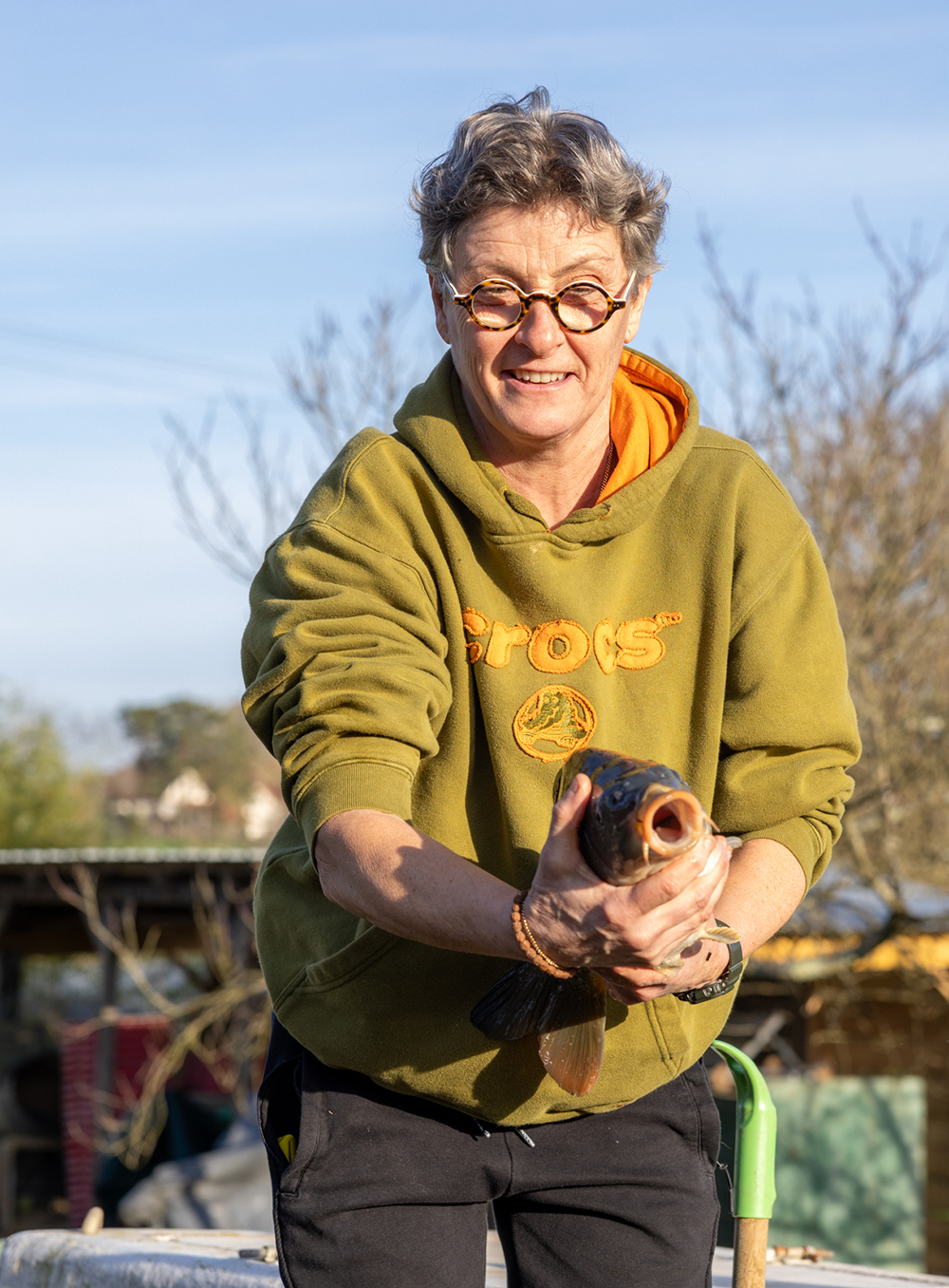 Christine Roubez, piscicultrice à Pleure (Jura), spécialisée dans l’élevage de carpes – Photo Xavier Ducordeaux