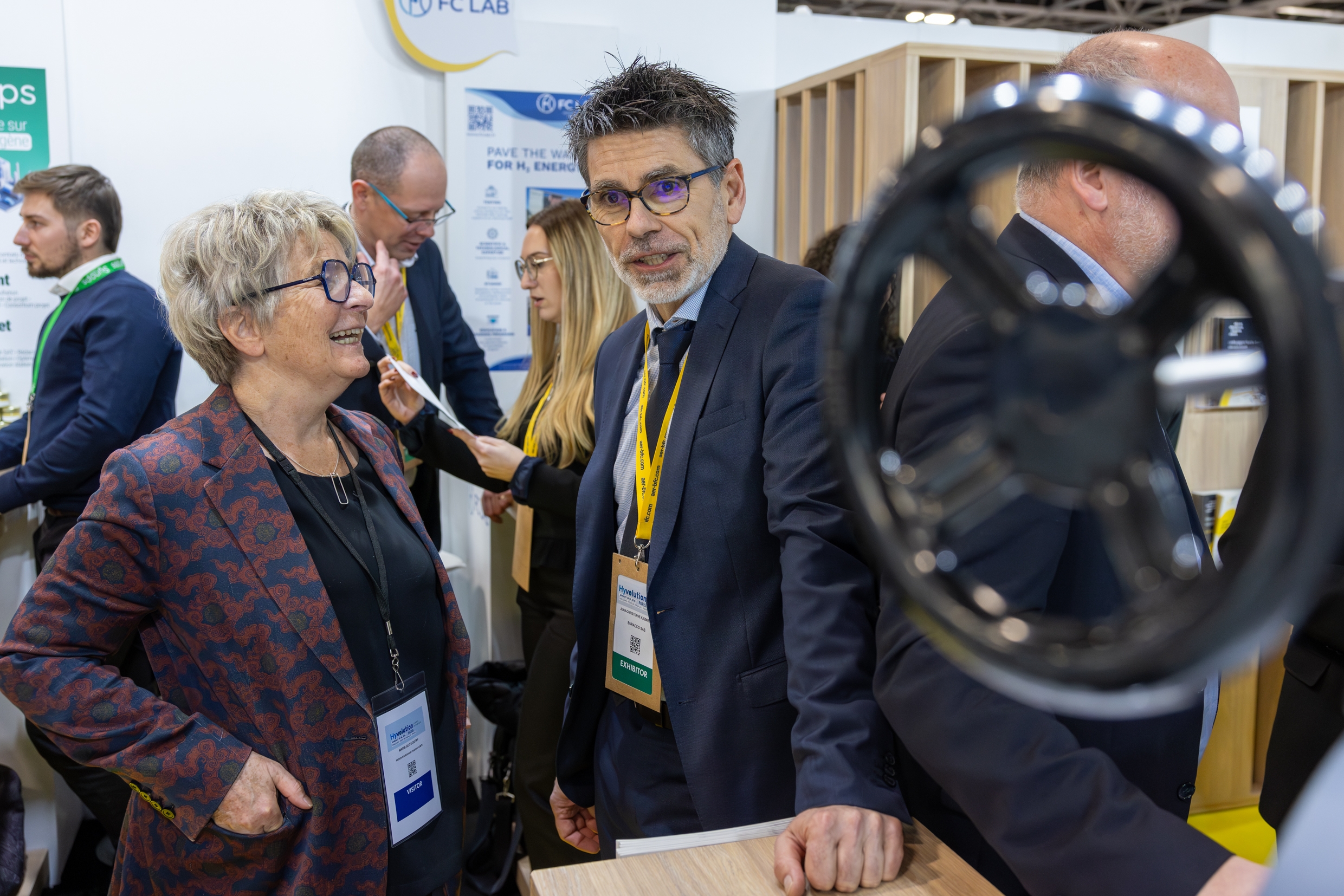 Après trois jours de salon, Jean-Christophe Kazmiersky espère revenir en Saône-et-Loire avec des certitudes quant à l’optimisation de ses robinets industriels pour les acteurs de l’hydrogène - Photo Xavier Ducordeaux