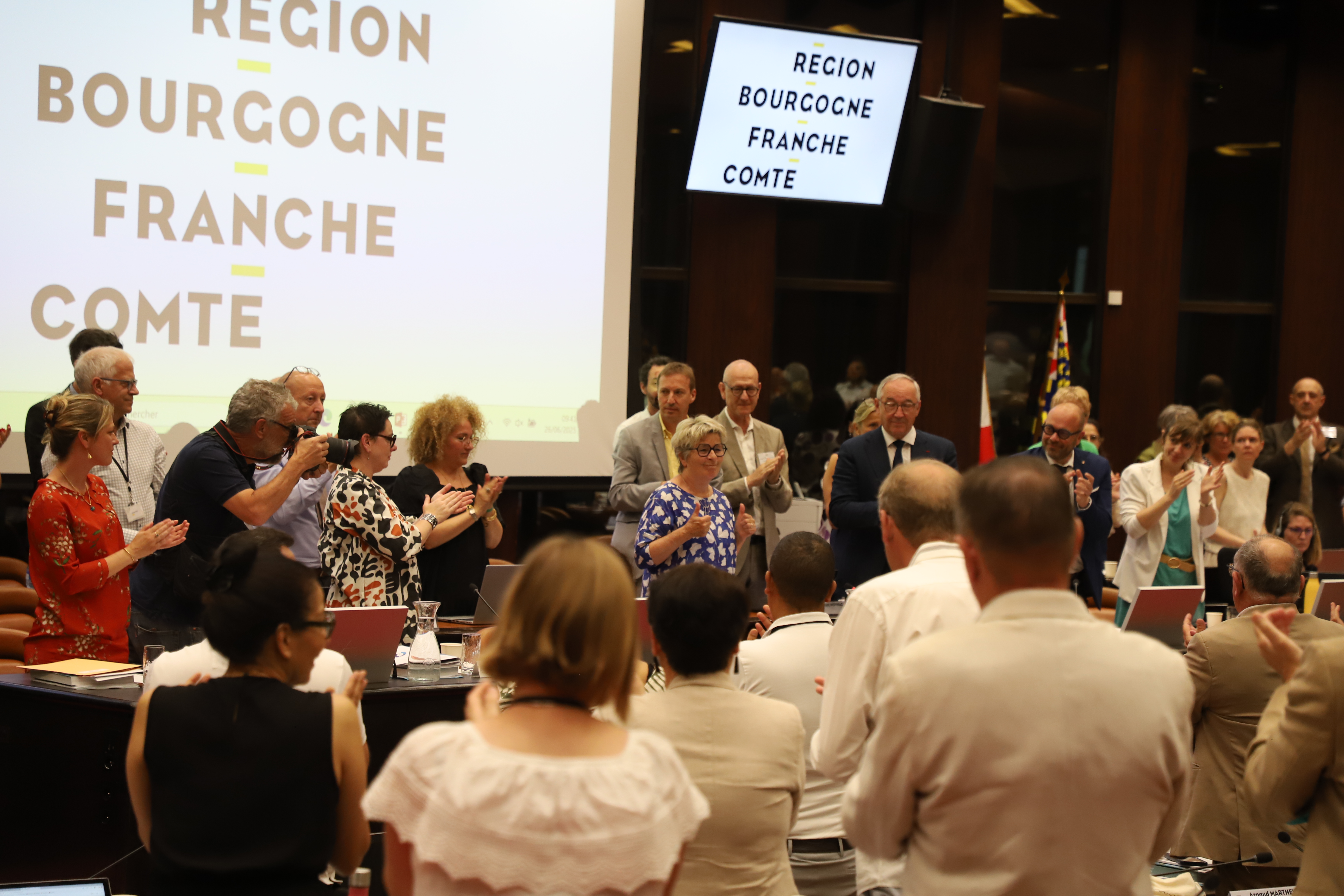 assemblée plénière 2706 Présidente