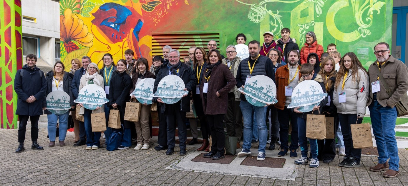 Les neufs nouveaux lycées, labélisé « écolycée » en 2025. Photo : Xavier DUCORDEAUX