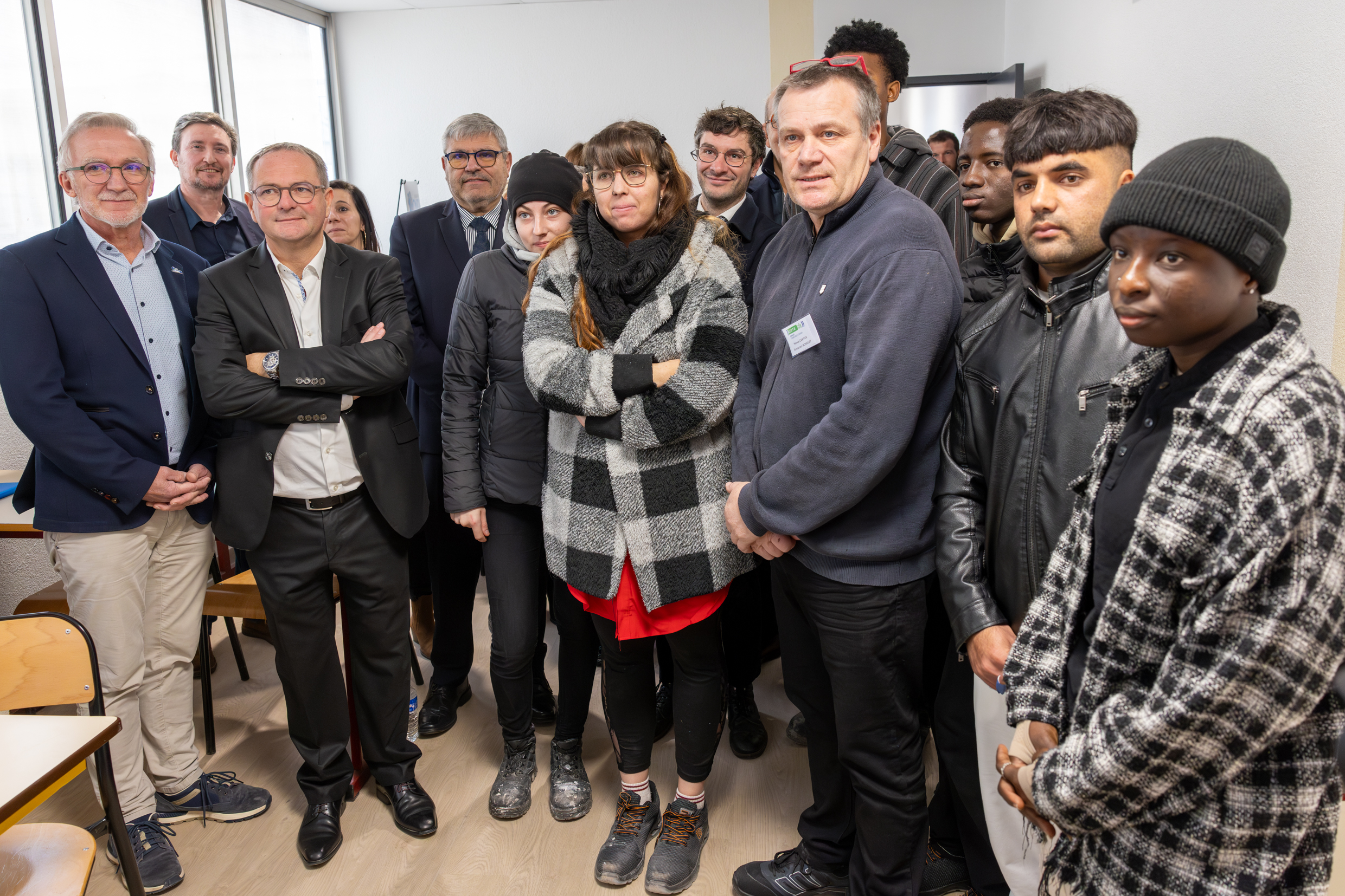 Parmi les stagiaires, 3 femmes : preuve que les métiers du BTP s’ouvrent et se féminisent. Photo : Xavier Ducordeaux.