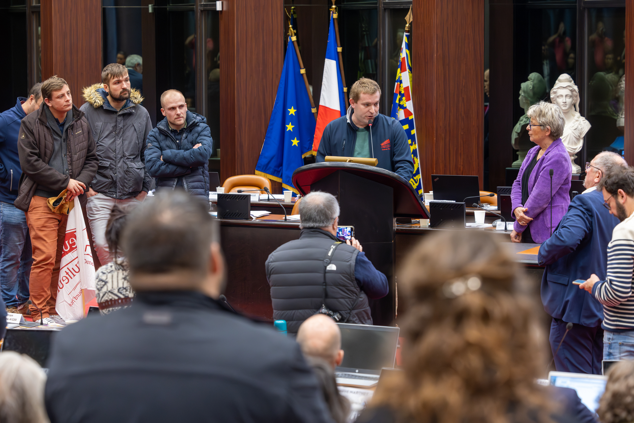 Les jeunes agriculteurs ont été entendus par la Présidente de Région Marie-Guite Dufay. Photo : Xavier Ducordeaux