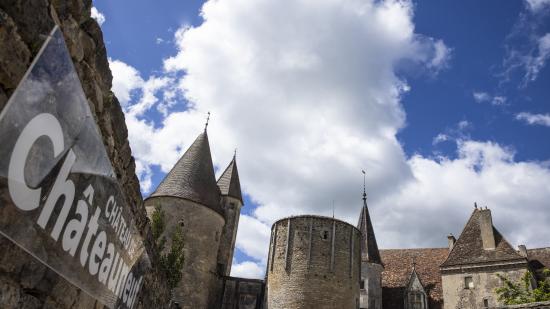 Château de Châteauneuf-en-Auxois (21), propriété de la Région Bourgogne-Franche-Comté - Photo David Cesbron