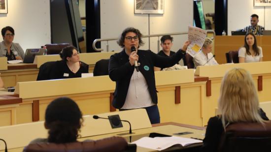 Sarah Persil a animé et présidé les débats toute la journée – Photo Marion Arnal