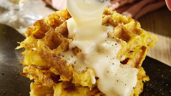 Gaufre de pomme de terre et cancoillotte - Photo Image et associés