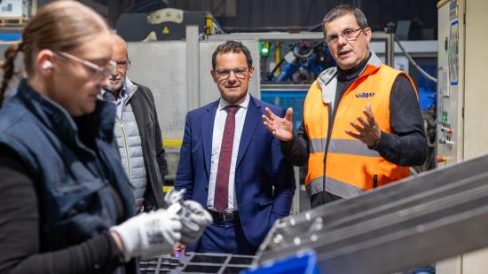 Jérôme DURAIN, en déplacement dans l’Yonne et le Jovinien, mercredi 24 septembre 2025 - Photo Xavier DUCORDEAUX
