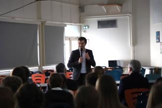 Willy Bourgeois, vice-président de la Région Bourgogne-Franche-Comté en charge des lycées, mardi 13 mai 2025 au lycée Le Corbusier, à Lons-le-Saunier - Photo Maxime Scherepin