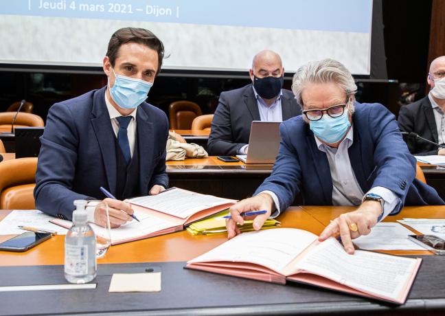 Signature de convention Etat-Région pour le financement de travaux sur les petites lignes ferroviaires en Bourgogne-Franche-Comté, jeudi 4 mars 2021 à Dijon- Photo DR