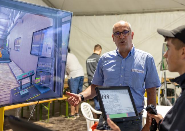 Présents sur le salon Euroforest, James Dat et le CMQ FB espèrent reconnecter la jeunesse aux professionnels de la filière bois-forêt - Photo Xavier Ducordeaux