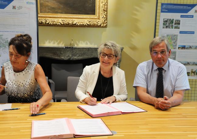 Signature de convention Territoires en action avec la commune de Mont-sous-Vaudrey - Photo Océane Lavoustet